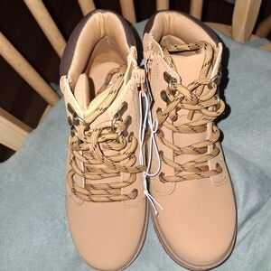 Art class Tan Lace-Up Kids Hiking Boots Size 13 Little Boy.. NWT